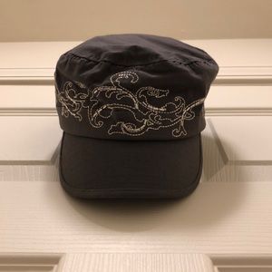 Designed Gray Hat.